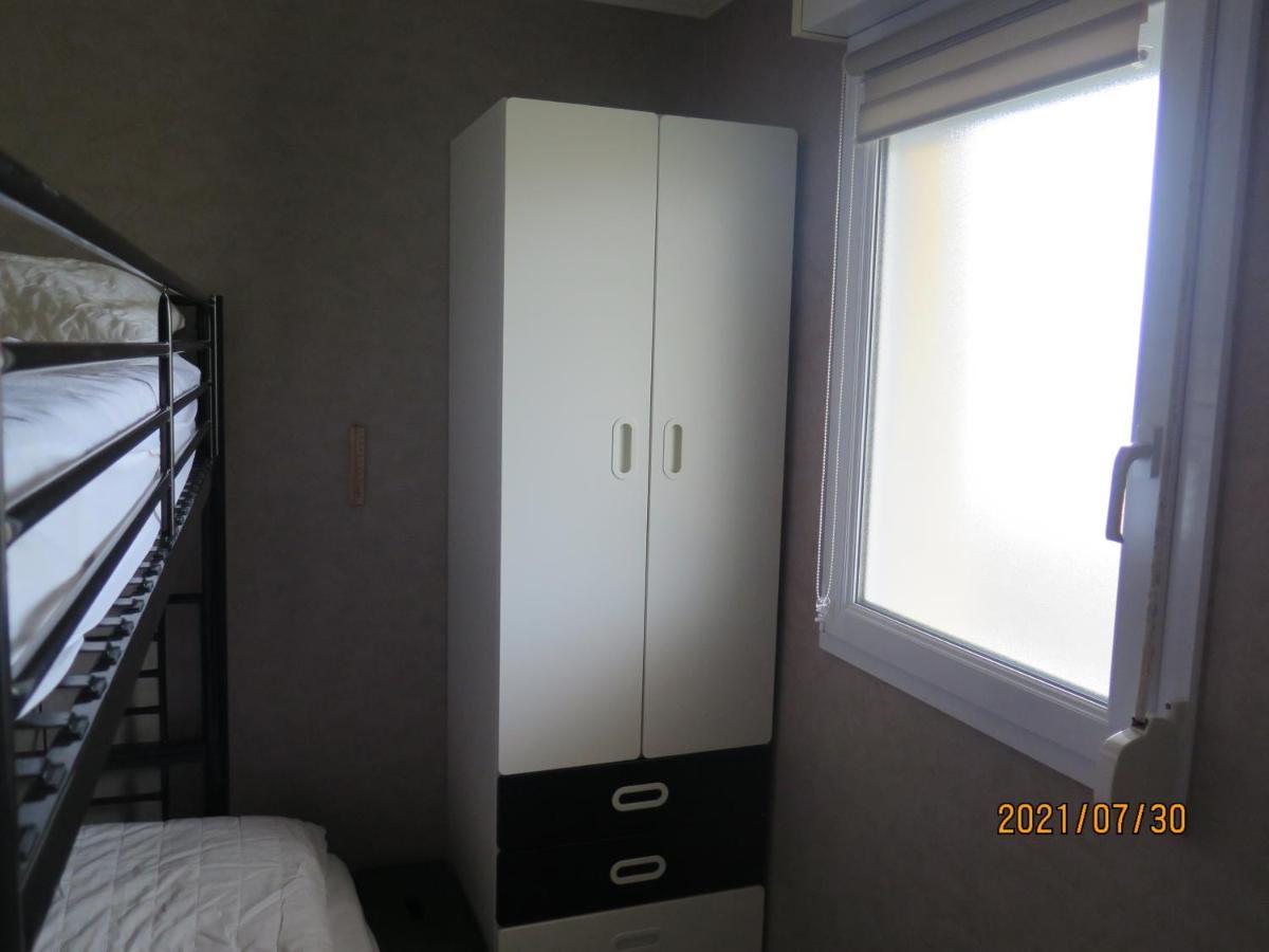 T3 avec balcon plein sud en bord de mer – 50 ml .2 chambres tout confort, équipé de chauffage électrique pour période hivernale, Camiers Exterior foto