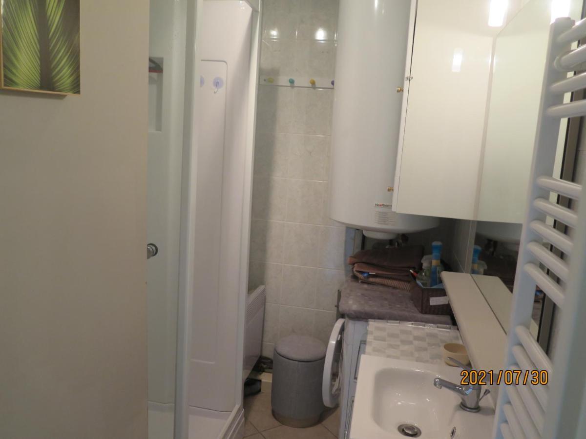 T3 avec balcon plein sud en bord de mer – 50 ml .2 chambres tout confort, équipé de chauffage électrique pour période hivernale, Camiers Exterior foto