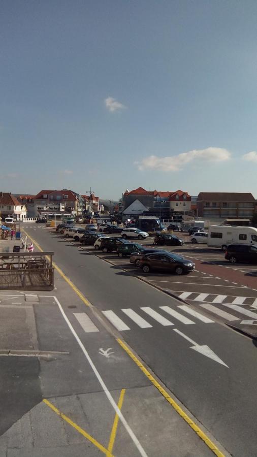 T3 avec balcon plein sud en bord de mer – 50 ml .2 chambres tout confort, équipé de chauffage électrique pour période hivernale, Camiers Exterior foto